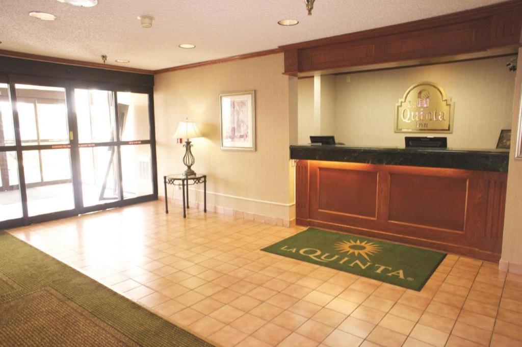 La Quinta Inn By Wyndham Detroit Southgate Eksteriør billede